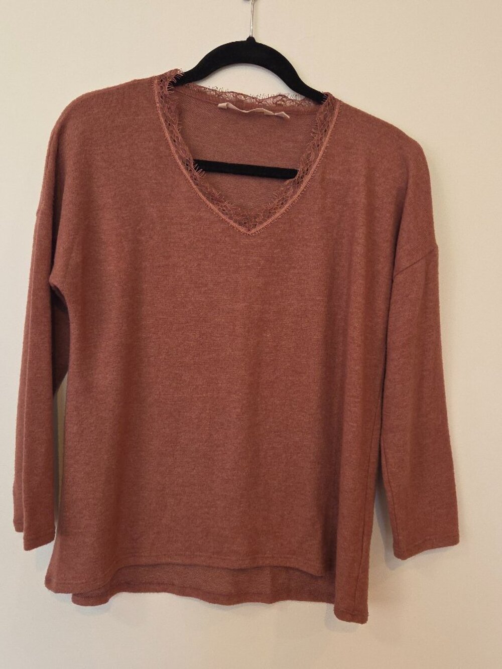 Soft Surroundings Sweater XS Mauve/Blush Lace Trim V Neck